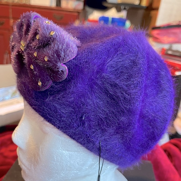 Angora HAT NWT W/rhinestones/butterfly - Picture 3 of 7